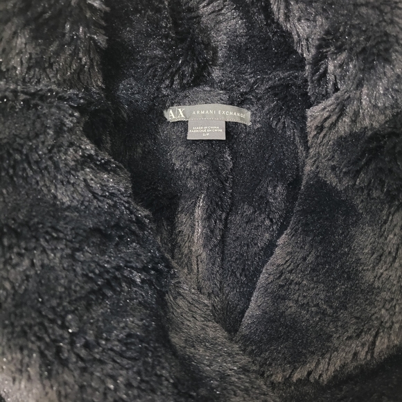 Armani Exchange reversible faux fur vest - Picture 10 of 13